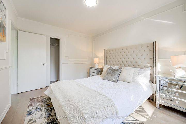 Photo 14 at 31 Sussex Avenue, Crosby, Richmond Hill
