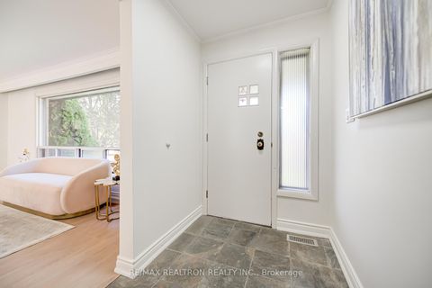 Photo 9 at 31 Sussex Avenue, Crosby, Richmond Hill