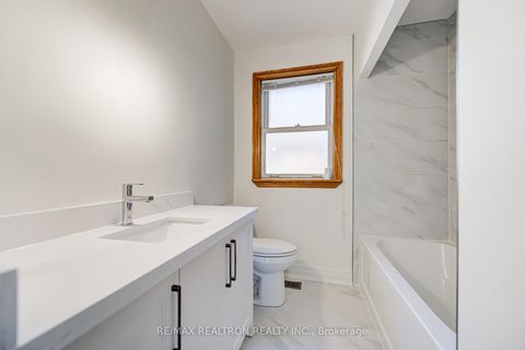 Photo 19 at 31 Sussex Avenue, Crosby, Richmond Hill