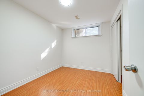 Photo 24 at 31 Sussex Avenue, Crosby, Richmond Hill