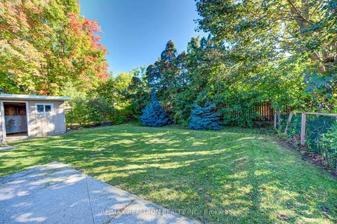 Photo 28 at 31 Sussex Avenue, Crosby, Richmond Hill