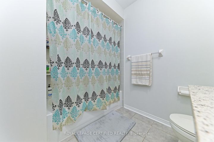 Photo 20 at 28 Abbotsbury Drive, Credit Valley, Brampton
