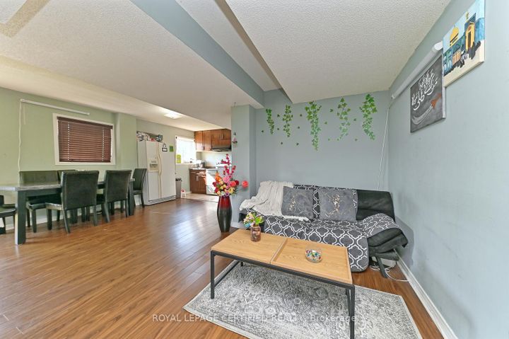 Photo 26 at 28 Abbotsbury Drive, Credit Valley, Brampton
