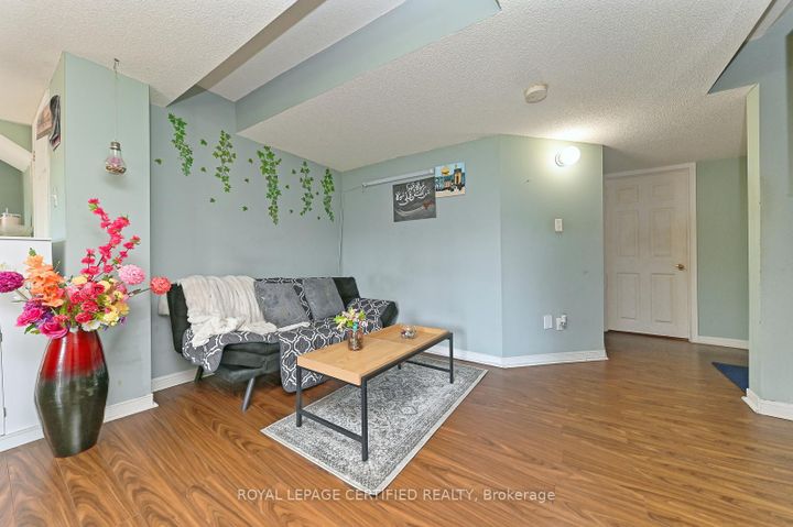 Photo 27 at 28 Abbotsbury Drive, Credit Valley, Brampton