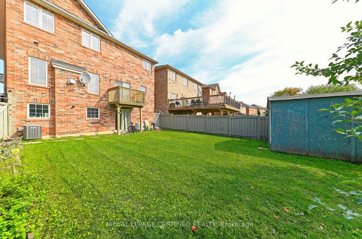 Photo 32 at 28 Abbotsbury Drive, Credit Valley, Brampton