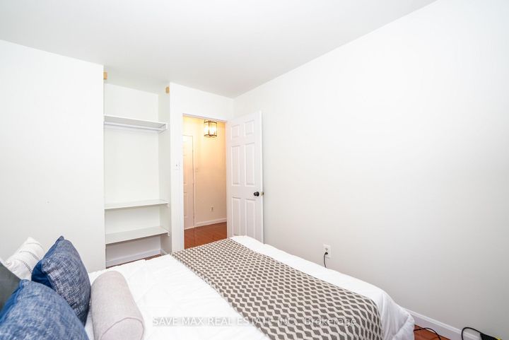 Photo 16 at 28 Gailwood Court, Northgate, Brampton