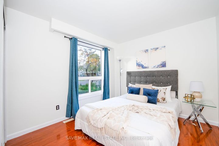 Photo 17 at 28 Gailwood Court, Northgate, Brampton