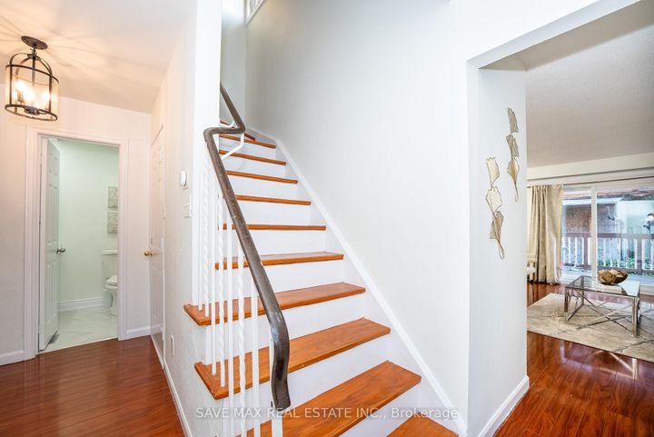 Photo 22 at 28 Gailwood Court, Northgate, Brampton