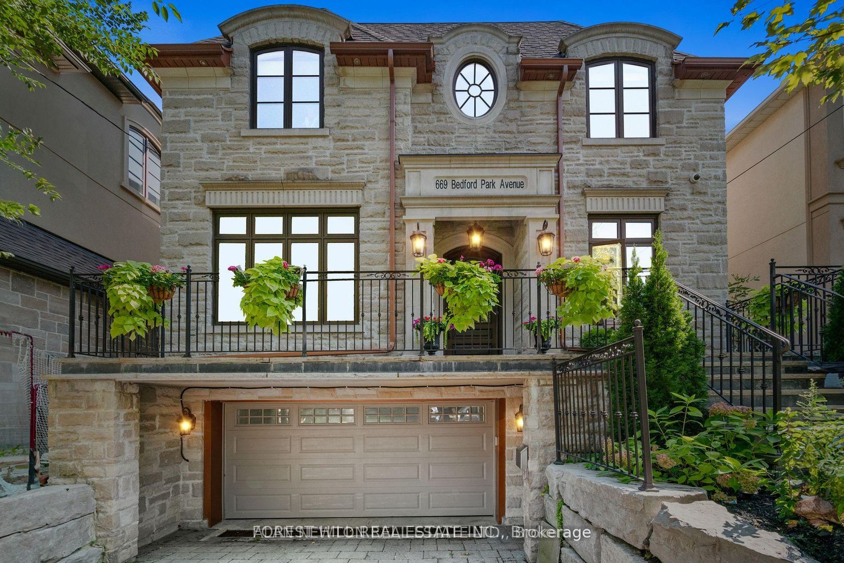 669 Bedford Park Avenue, Nortown, Toronto 