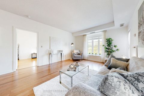 Photo 12 at 405 - 4620 Hwy 7, East Woodbridge, Vaughan