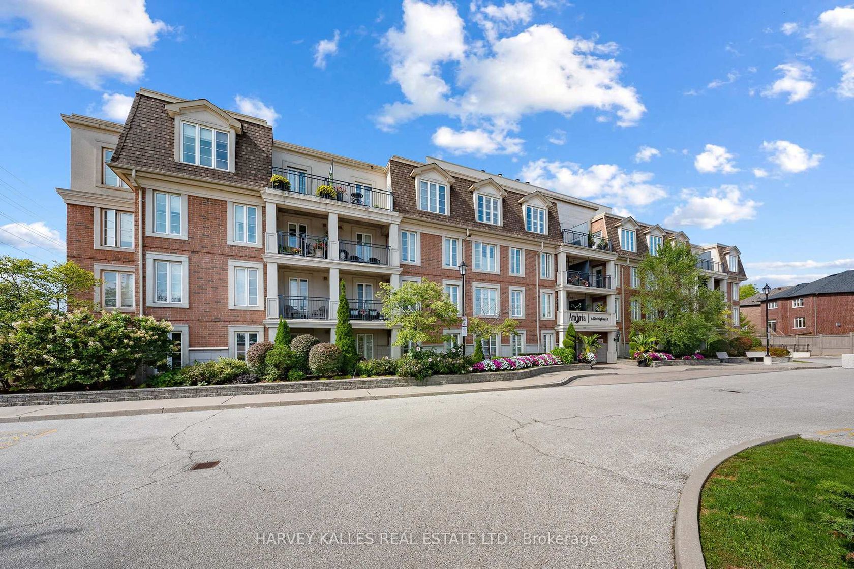 405 - 4620 Hwy 7, East Woodbridge, Vaughan 