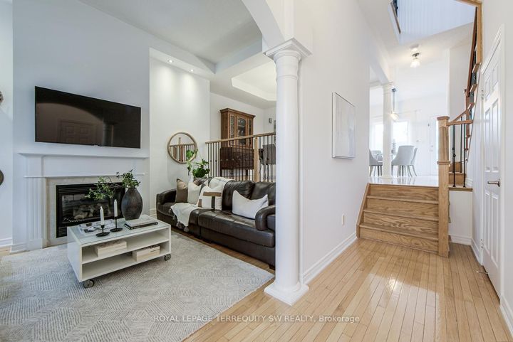 Photo 2 at 3895 Eglinton Avenue W, Churchill Meadows, Mississauga