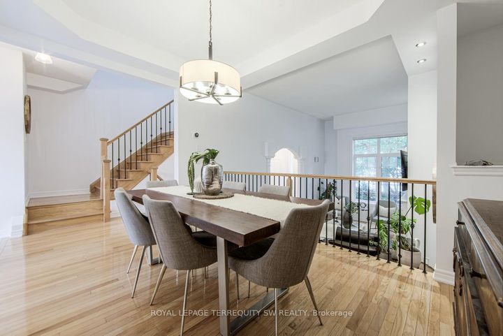 Photo 4 at 3895 Eglinton Avenue W, Churchill Meadows, Mississauga