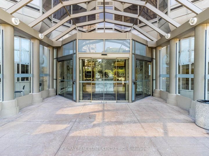 Photo 2 at 2407 - 1 Palace Pier Court, Mimico, Toronto