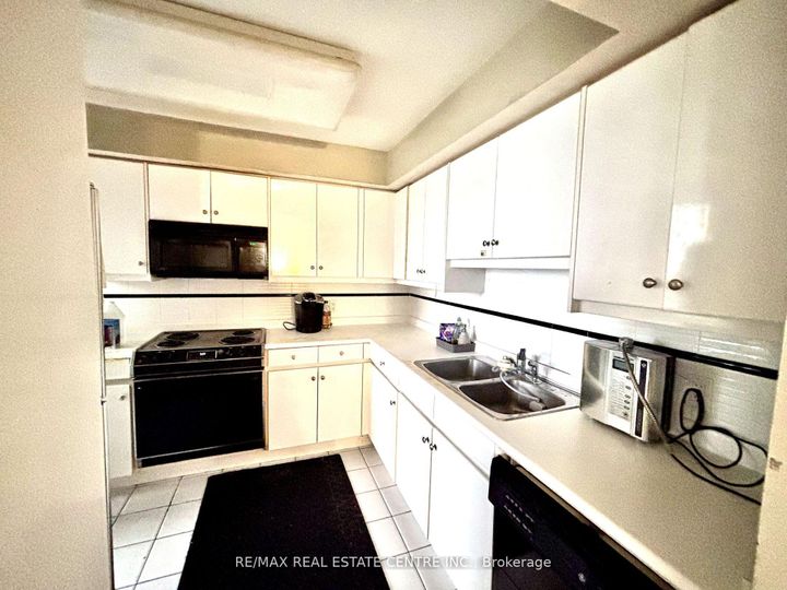 Photo 9 at 2407 - 1 Palace Pier Court, Mimico, Toronto