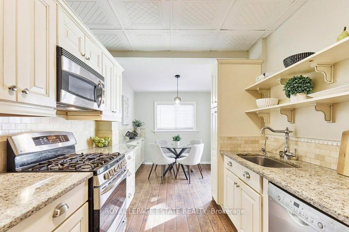 Photo 11 at 44 Birchmount Road, Cliffside, Toronto