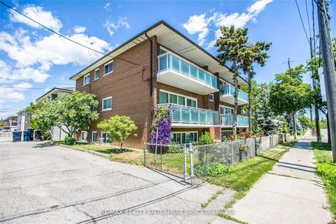 Photo 5 at 54 Rabbit Lane, West Deane, Toronto