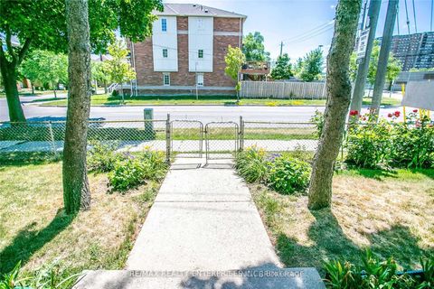 Photo 10 at 54 Rabbit Lane, West Deane, Toronto