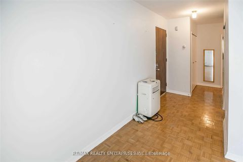 Photo 12 at 54 Rabbit Lane, West Deane, Toronto