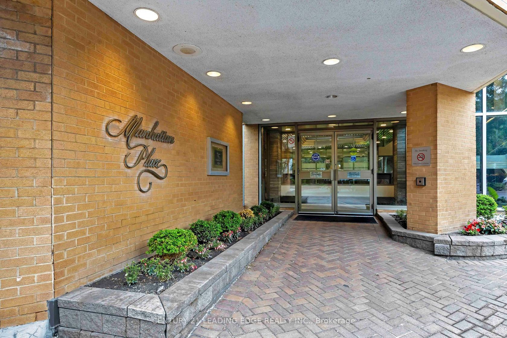 1806 - 131 Beecroft Road, Westgate, Toronto 