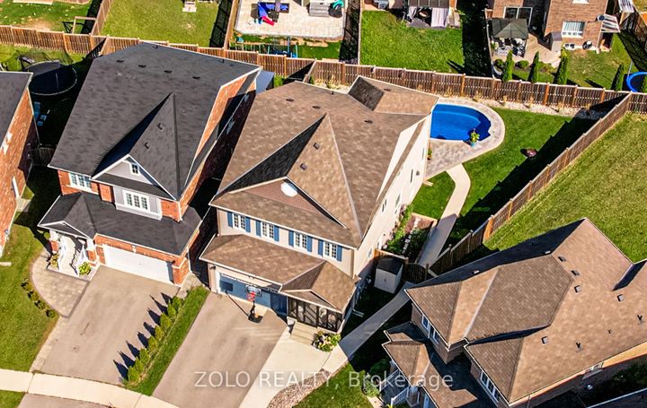 Photo 1 at 504 Halo Street, Windfields, Oshawa