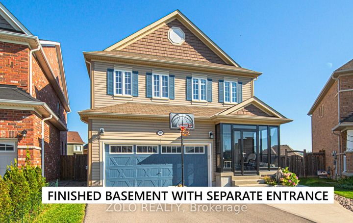 Photo 2 at 504 Halo Street, Windfields, Oshawa