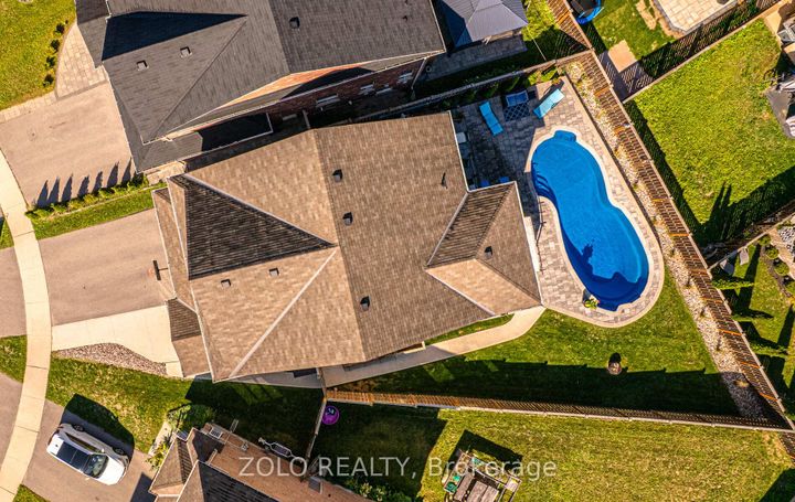 Photo 3 at 504 Halo Street, Windfields, Oshawa
