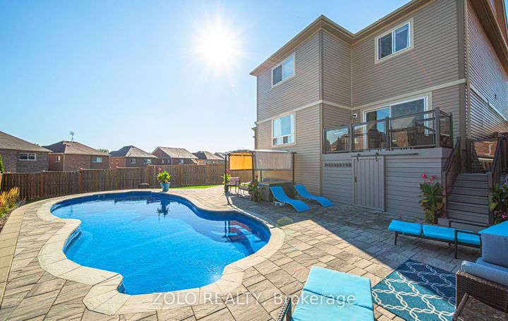 Photo 4 at 504 Halo Street, Windfields, Oshawa