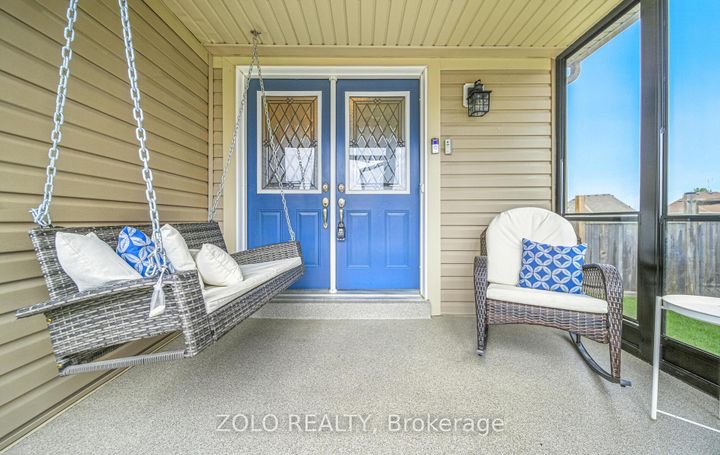 Photo 5 at 504 Halo Street, Windfields, Oshawa