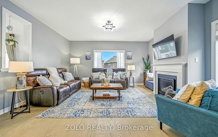 Photo 15 at 504 Halo Street, Windfields, Oshawa