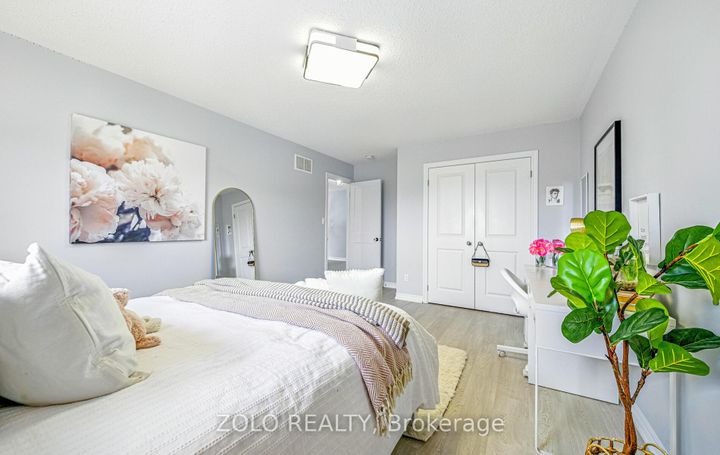 Photo 33 at 504 Halo Street, Windfields, Oshawa