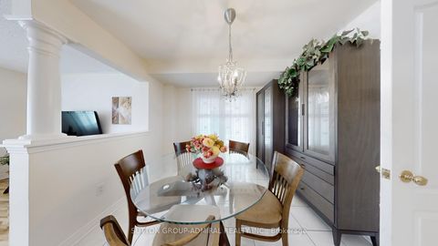 Photo 12 at 7 Rockview Gardens, Concord, Vaughan