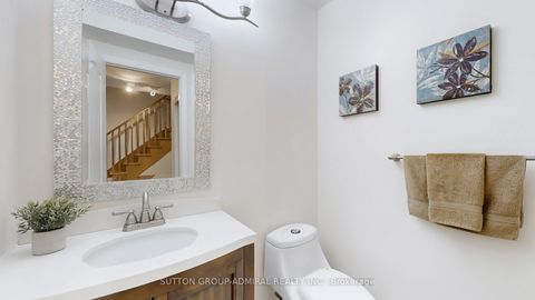 Photo 19 at 7 Rockview Gardens, Concord, Vaughan