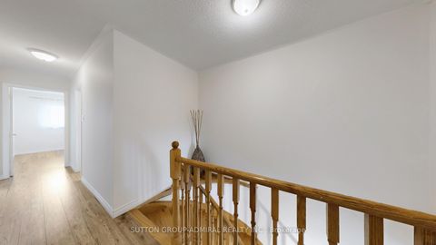 Photo 22 at 7 Rockview Gardens, Concord, Vaughan