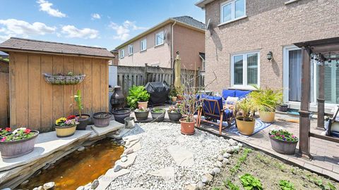 Photo 37 at 7 Rockview Gardens, Concord, Vaughan