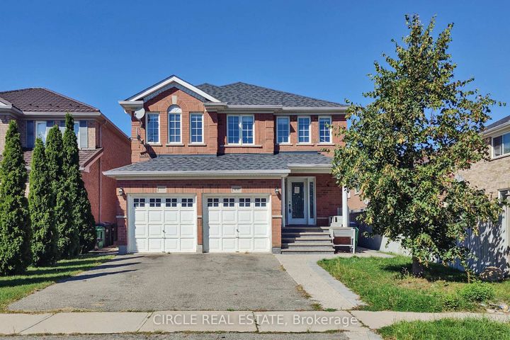 Photo 2 at 44 Conklin Drive, Fletcher's Meadow, Brampton