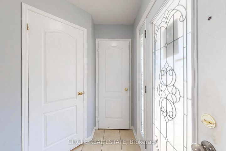 Photo 5 at 44 Conklin Drive, Fletcher's Meadow, Brampton