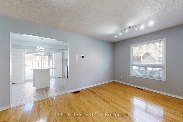Photo 6 at 44 Conklin Drive, Fletcher's Meadow, Brampton