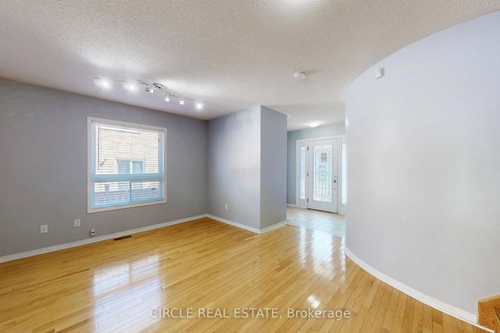 Photo 7 at 44 Conklin Drive, Fletcher's Meadow, Brampton
