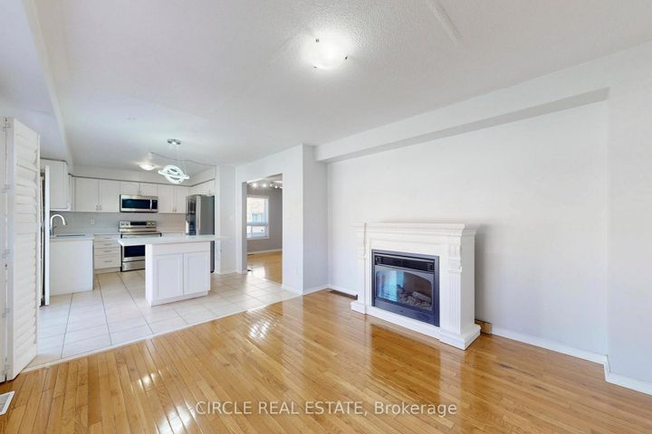 Photo 11 at 44 Conklin Drive, Fletcher's Meadow, Brampton