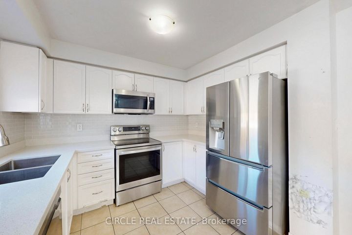 Photo 14 at 44 Conklin Drive, Fletcher's Meadow, Brampton