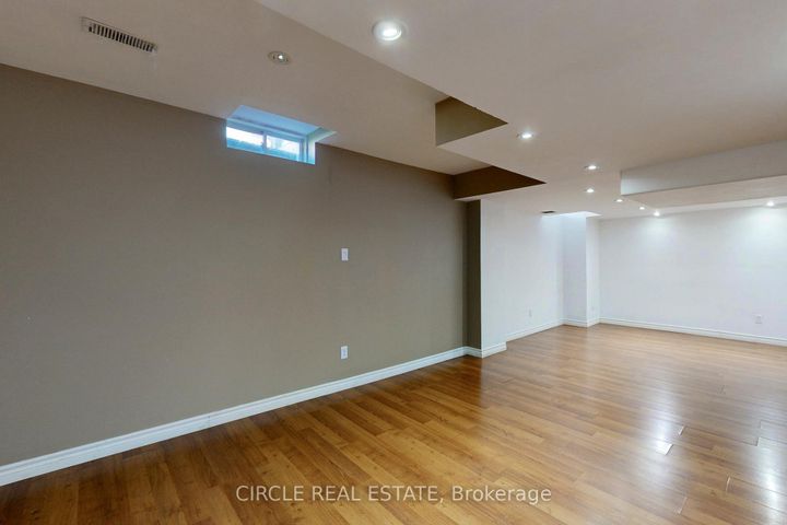 Photo 39 at 44 Conklin Drive, Fletcher's Meadow, Brampton