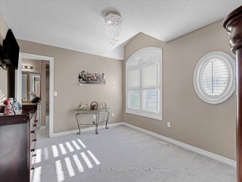 Photo 32 at 9 Heaney Court, Bayview Northeast, Aurora