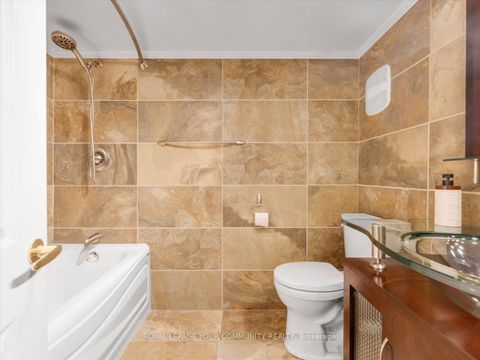 Photo 42 at 9 Heaney Court, Bayview Northeast, Aurora
