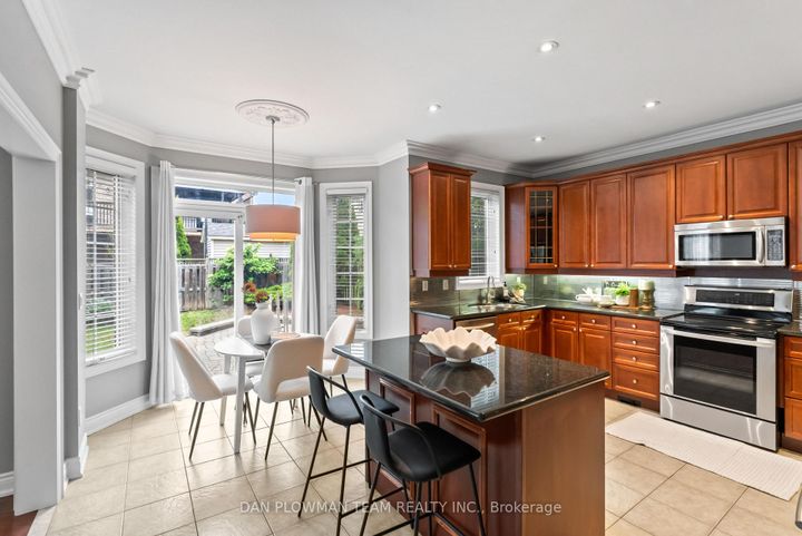 Photo 13 at 1071 Copperfield Drive, Eastdale, Oshawa