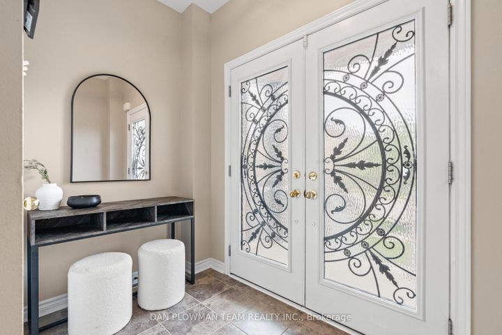 Photo 3 at 898 Groveland Avenue, Taunton, Oshawa