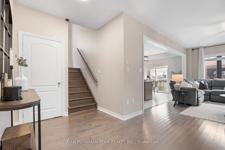 Photo 6 at 898 Groveland Avenue, Taunton, Oshawa