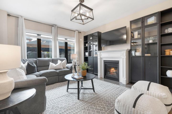 Photo 9 at 898 Groveland Avenue, Taunton, Oshawa