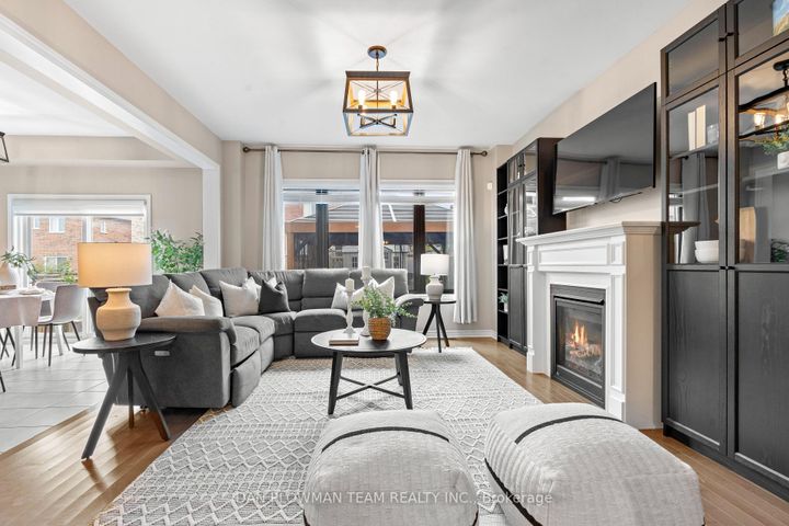 Photo 10 at 898 Groveland Avenue, Taunton, Oshawa