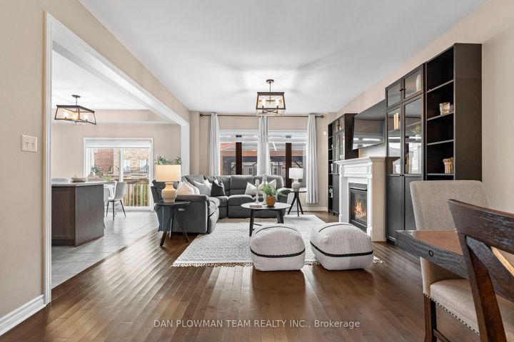 Photo 12 at 898 Groveland Avenue, Taunton, Oshawa